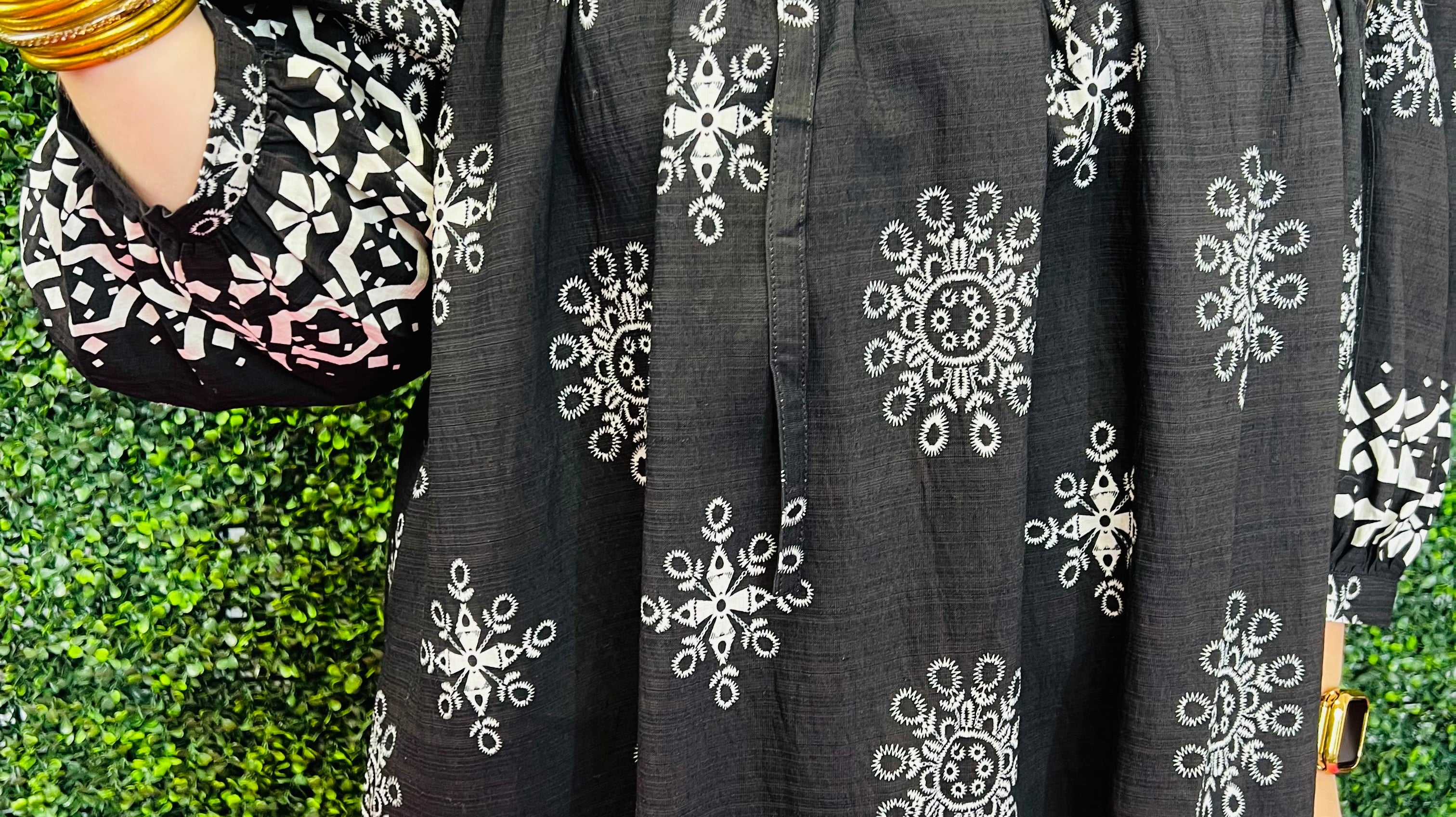 Plus Size Fashion Kemah, TX: Online vs. In-Store Shopping