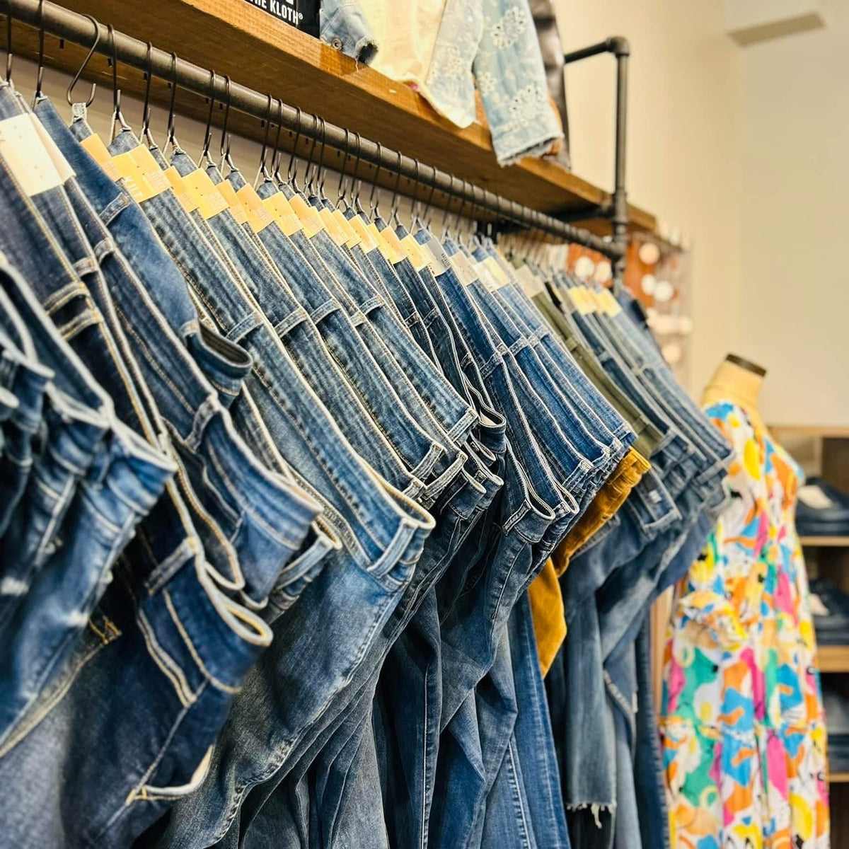 Best Womens Clothing Store Kemah, TX - Fashionable Pieces  Belle Lees  Boutique