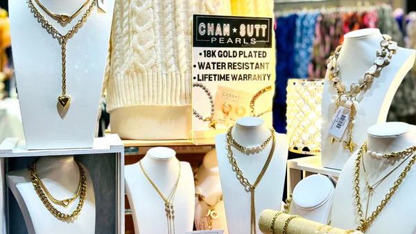 Discover the Charm of Shopping at a Women's Boutique Galveston, TX