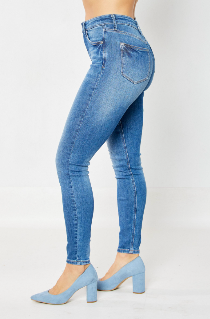 How Tummy Control Jeans Galveston, TX, Shape and Lift Your Curves