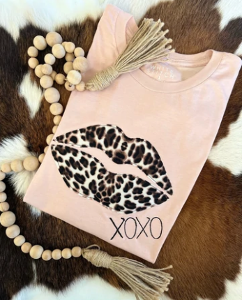Leopard Kisses Tee