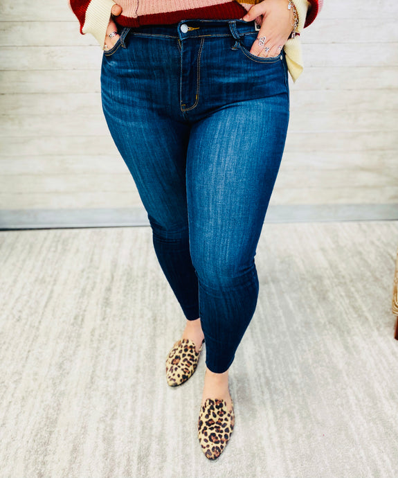 Judy Blue Mid-Rise Skinny No Destroy Jeans